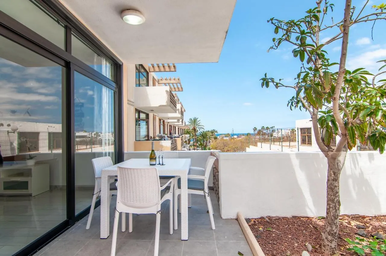 Central 2 Bedroom Apartment Playa De Las Americas