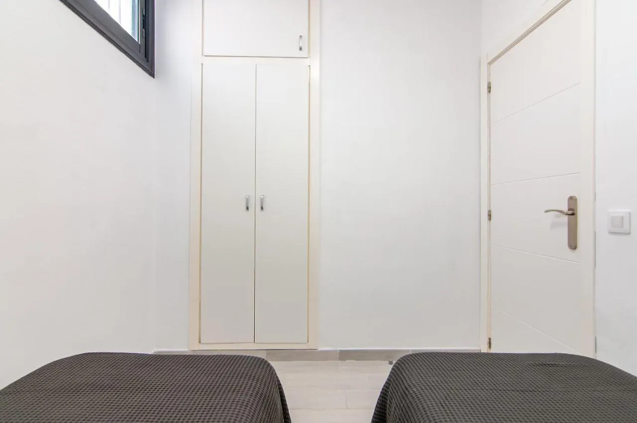Central 2 Bedroom Apartment Playa De Las Americas 0*, Playa de las Americas (Tenerife)
