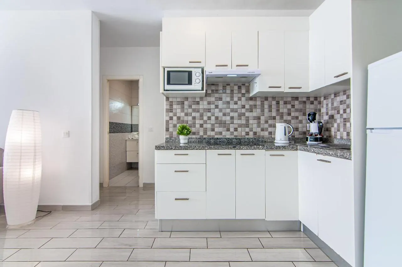 Central 2 Bedroom Apartment Playa De Las Americas
