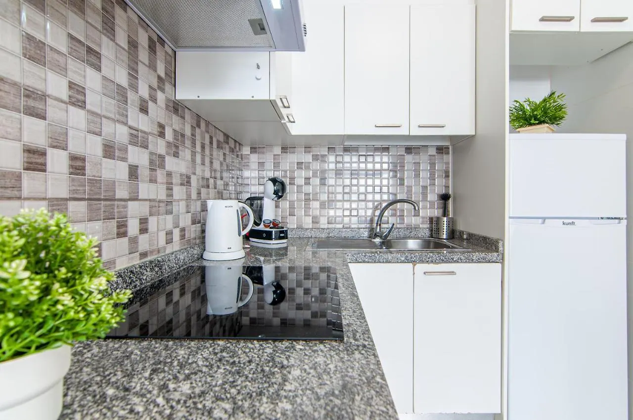 Central 2 Bedroom Apartment Playa De Las Americas Španělsko